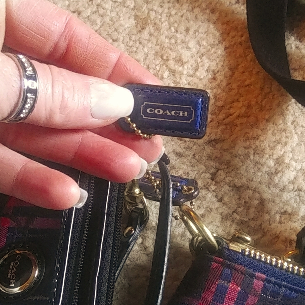 Purse - Picture 2 of 3